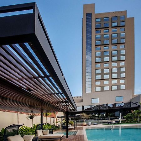 Novotel Санта-Крус-де-ла-Сьерра Экстерьер фото