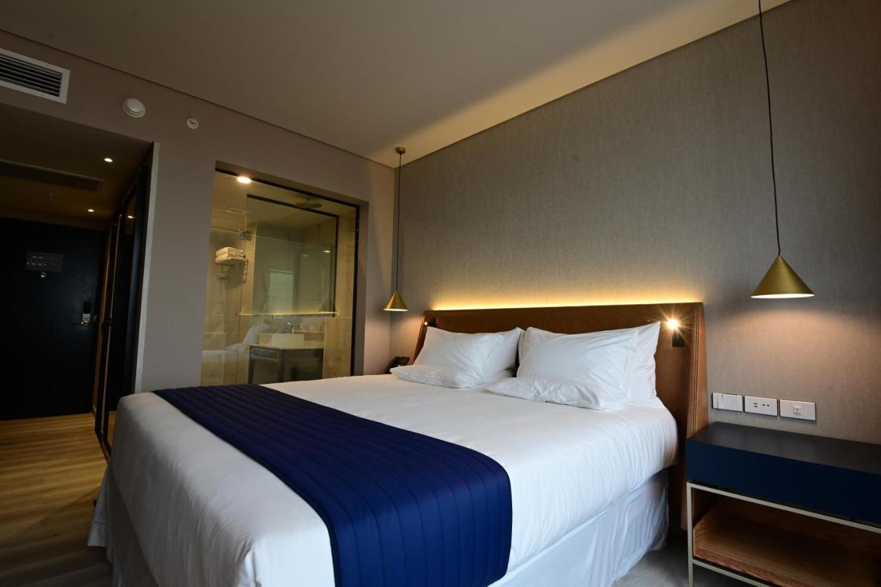 Novotel Санта-Крус-де-ла-Сьерра Экстерьер фото