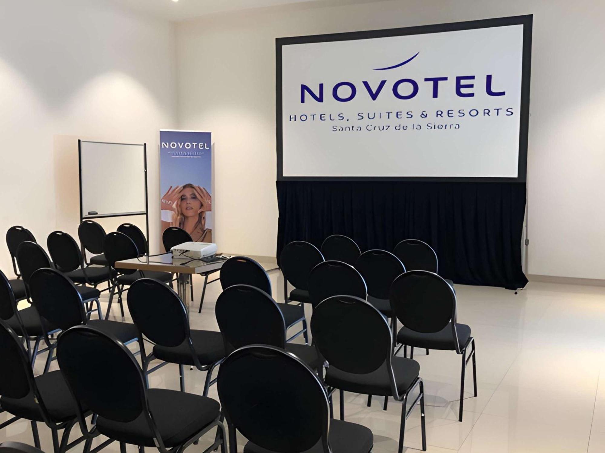 Novotel Санта-Крус-де-ла-Сьерра Экстерьер фото