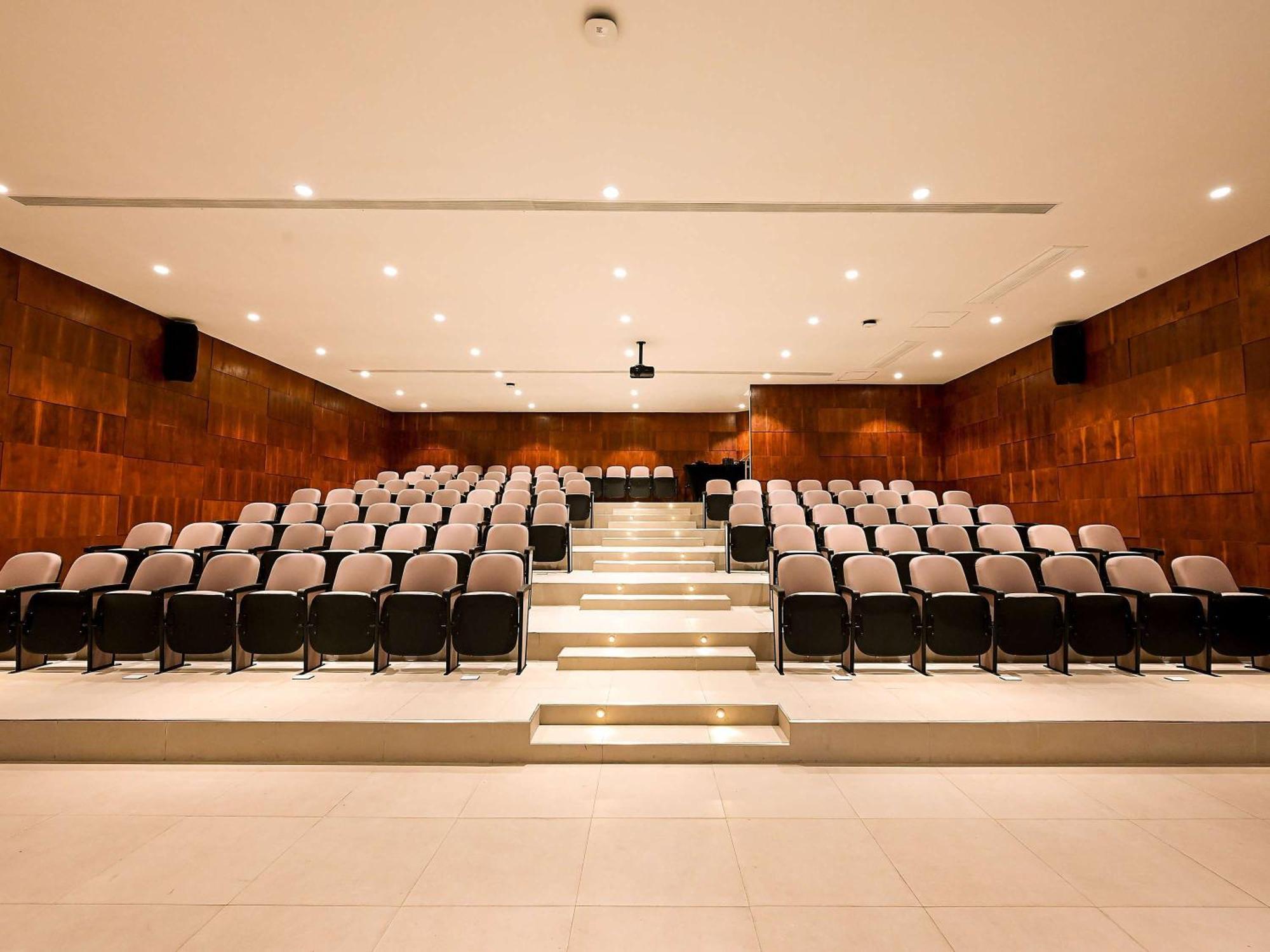 Novotel Санта-Крус-де-ла-Сьерра Экстерьер фото
