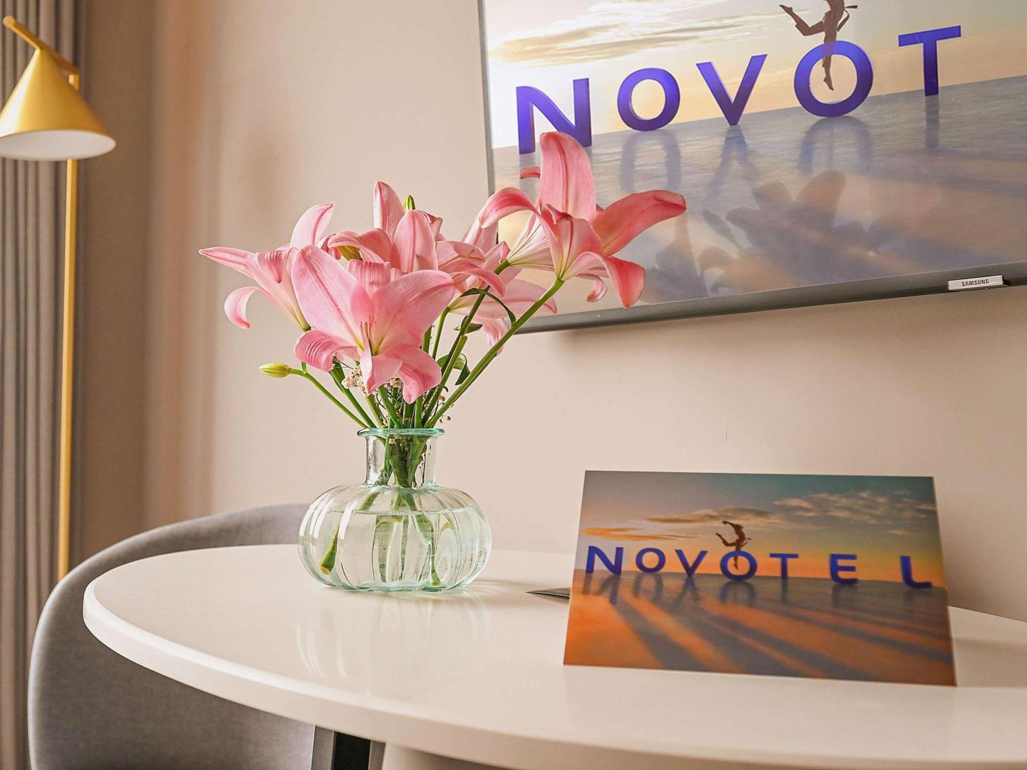 Novotel Санта-Крус-де-ла-Сьерра Экстерьер фото